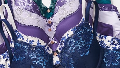 Bianca's Online Shop - New Arrival‼️‼️ VICTORIA'S SECRET FLORAL CROSSBODY  BAG 2,600PHP onlyyyyy Pm us!🥰 | Facebook
