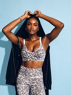 VSX Featherweight™ Medium V-Neck Sports Bra