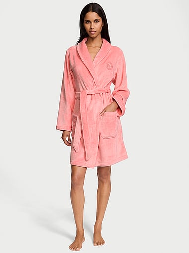 VS bundle summer pink robe and slippers and pink linear popular script plush blanket