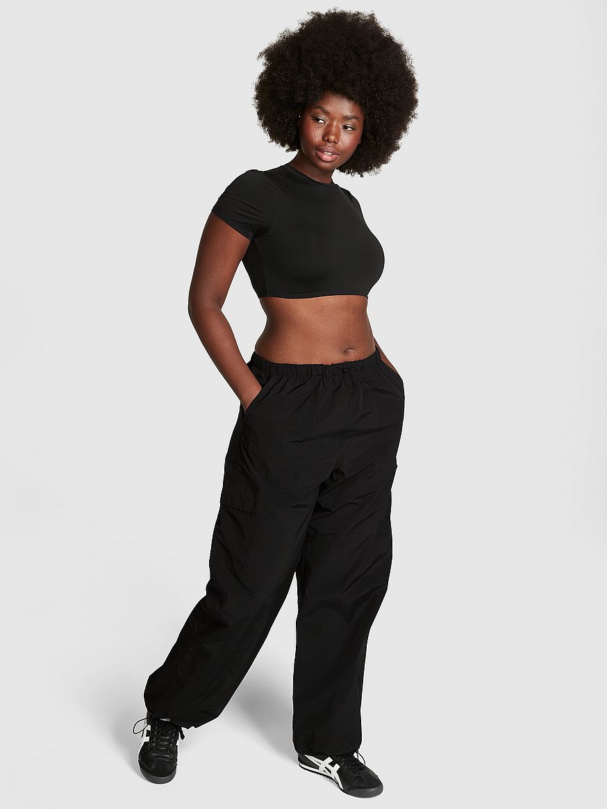 Rose gym flare pants for women, ankle length sports pants.