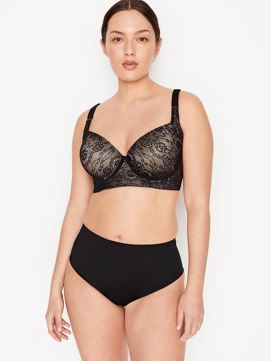 The classic bra with flexible underwiring, fitting and all in lace