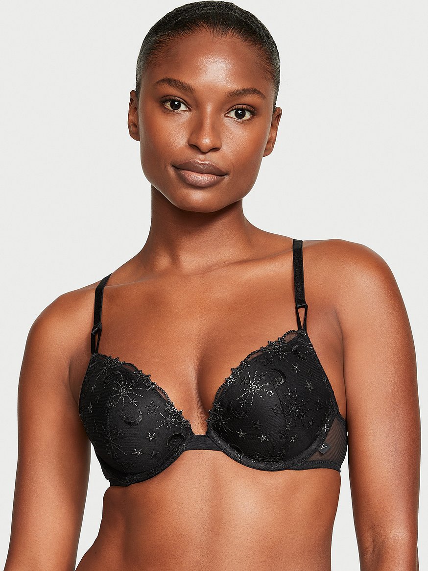 Victoria's Secret on X: The T-Shirt Bra. The matching panties. The island  paradise vibe. It all just fits, no?    / X